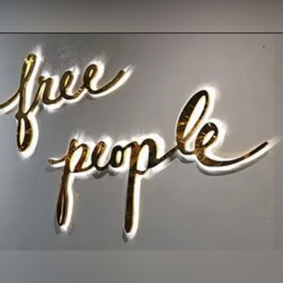 I’M LIVE 🔥🥳 SATURDAY 2;00 pm PST❣️LIKE THIS LISTING TO BE NOTIFIED! - Picture 8 of 16